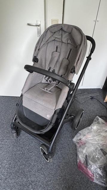 Complete wandel en Baby en kinderstoel voor de auto beschikbaar voor biedingen