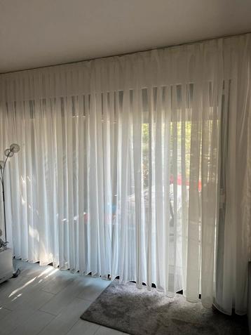 Nieuwe vitrage zeer mooi beschikbaar voor biedingen