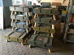 Legerkisten op pootjes, nachtkastjes , bijzettafeltje etc., Huis en Inrichting, Woonaccessoires | Kisten, Ophalen of Verzenden