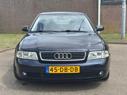 Nette Audi A4 2.4 V6, Blauw, Auto's, Audi, Particulier, A4, ABS, Airconditioning, Bluetooth, Centrale vergrendeling, Climate control