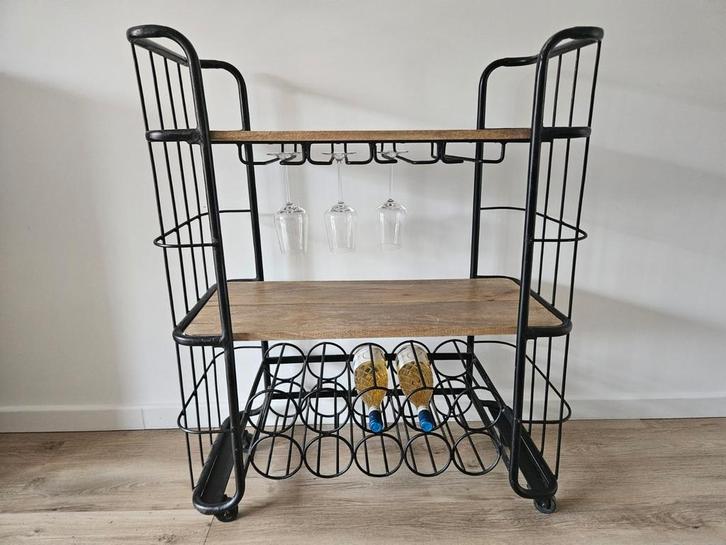 Industrieel Wijnkastje op Wielen, Huis en Inrichting, Woonaccessoires | Wijnrekken, Zo goed als nieuw, 75 cm of meer, Metaal, 15 tot 25 flessen