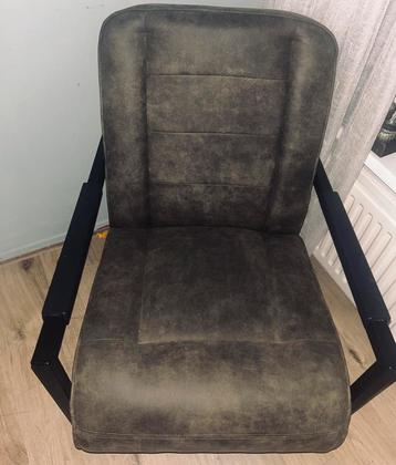 Zeer goed uitziende Groene fauteuil beschikbaar voor biedingen