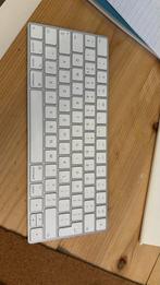 Apple Magic Keyboard - Qwerty - Draadloos, Gebruikt, Multimediatoetsen, Ophalen of Verzenden, Draadloos