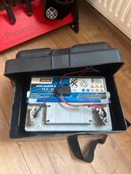 Accu 12V 60Ah met Accubak, Watersport en Boten, Ophalen, Gebruikt, Motor en Techniek