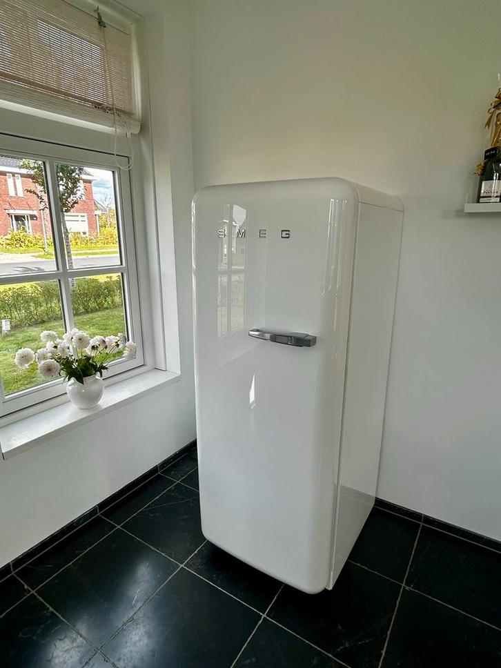 Smeg Retro koelkast – Wit, Nieuw!, Witgoed en Apparatuur, Koelkasten en IJskasten, Nieuw, Met vriesvak, 200 liter of meer, 140 tot 160 cm