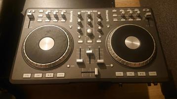 Numark Mixtrack Pro DJ Controller beschikbaar voor biedingen
