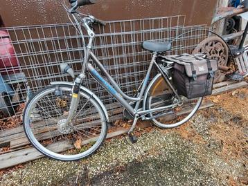 2 opknap fietsen. beschikbaar voor biedingen