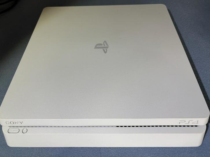 PS4 Slim 2TB SSD + controller + Games, Spelcomputers en Games, Spelcomputers | Sony PlayStation 4, Zo goed als nieuw, Slim, Met 1 controller