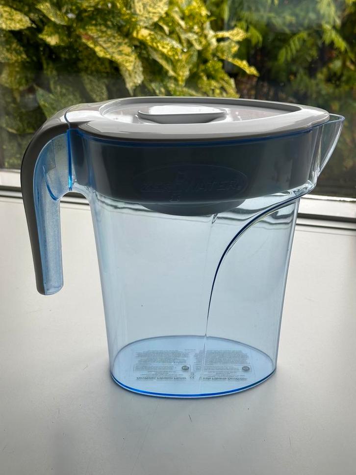 ZeroWater waterfilterkan – blauw, met deksel en reservoir, Huis en Inrichting, Keuken | Keukenbenodigdheden, Zo goed als nieuw