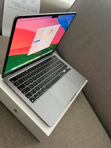 Bijna Nieuwe Macbook Air M2 + Garantie beschikbaar voor biedingen