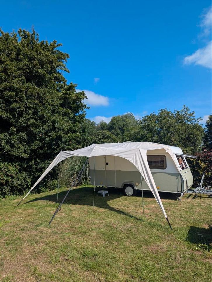 Eifelland Caravan met 3-persoons stapelbed + ruime treinzit, Caravans en Kamperen, Caravans, Particulier, tot en met 6, Treinzit