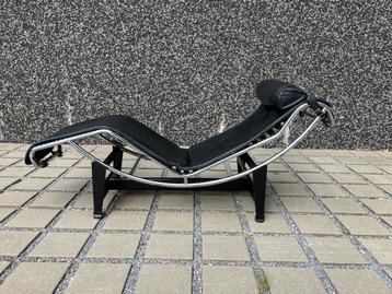 Originele Cassina Le Corbusier Lc4 Black/chrome, Vintage beschikbaar voor biedingen