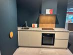 showroomkeuken Mira / Savino 60% korting van 9000,-, Huis en Inrichting, Ophalen, Blauw, Hoekkeuken, Nieuw