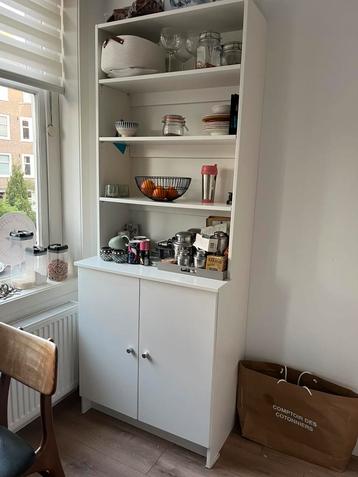 Keukenkast wit  beschikbaar voor biedingen