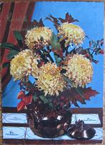 hartelijk gefeliciteerd - geelbruine bolchrysanten - 1970, Verzenden, 1960 tot 1980, Overige thema's