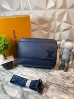 Lv schoudertas heren, Sieraden, Tassen en Uiterlijk, Tassen | Schoudertassen, Ophalen of Verzenden, Zwart