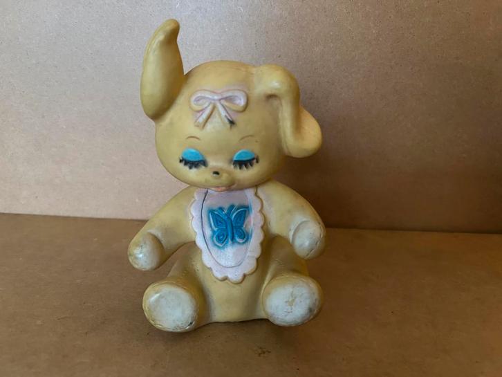 Rubberen piep konijn met slabber vintage, Verzamelen, Speelgoed, Gebruikt, Ophalen