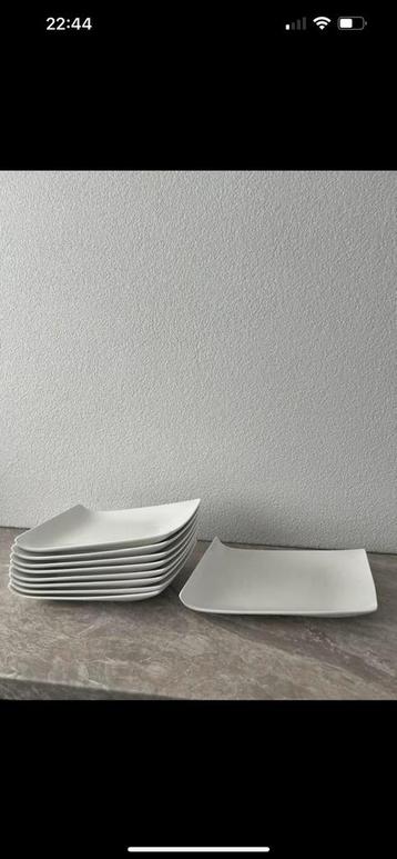 Squito servies schalen beschikbaar voor biedingen