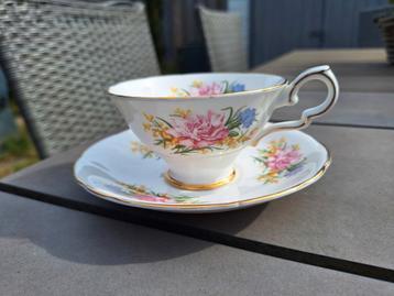 Royal Stafford Theekopje met Schotel beschikbaar voor biedingen