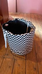 Leuke wasmand of opbergmand met zigzag patroon, Ophalen, Overige materialen, Gebruikt, Mand