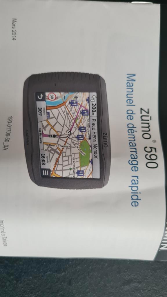 Garmin Zumo 590LM - Opknapper met accessoire en bandenspanns, Motoren, Accessoires | Navigatiesystemen, Ophalen