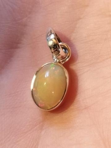 Sterling zilveren opaal hanger  beschikbaar voor biedingen