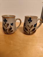 2 mokken met oor, handvat, Ophalen of Verzenden, Zo goed als nieuw, Overige stijlen, Kop(pen) en/of Schotel(s)