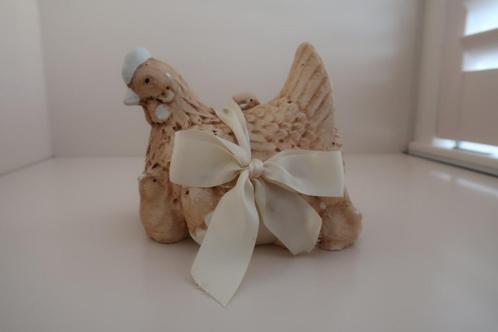 Leuke stenen paaskip met kleine kippetjes eraan vast, Diversen, Pasen, Gebruikt, Ophalen of Verzenden