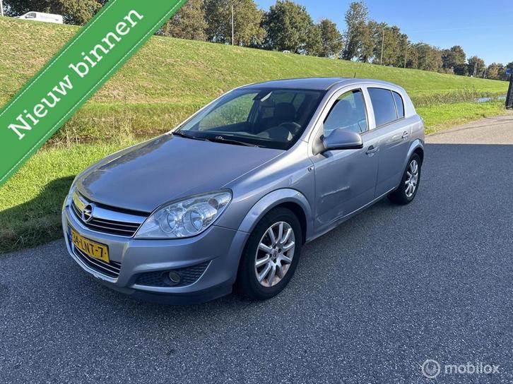 Opel Astra 1.4 Edition 155.000 km, Auto's, Opel, Bedrijf, Te koop, Astra, Airbags, Airconditioning, Alarm, Boordcomputer, Centrale vergrendeling