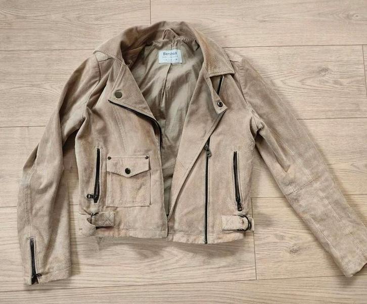 Leren jas Bershka maat S 100% leer, Kleding | Dames, Jassen | Zomer, Zo goed als nieuw, Maat 36 (S), Beige, Ophalen of Verzenden