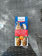 Knaagsticks. 2 bakjes, dus 4 sticks, Ophalen, Knaagdier of Konijn