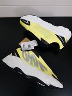 Adidas 700 MNVN, Overige kleuren, Nieuw, Ophalen of Verzenden, Sneakers of Gympen