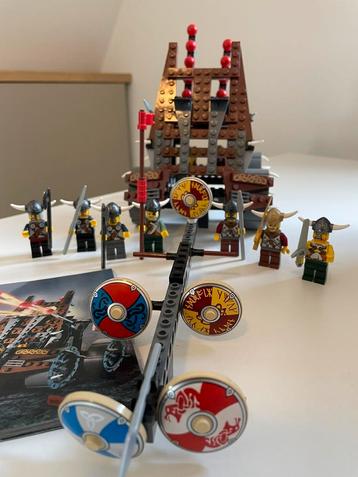 Lego Castle Troll Assault Wagon, set 7038 beschikbaar voor biedingen