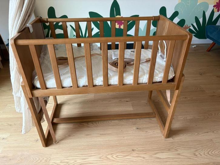 Co-Sleeper Petite Amelie + matras + gordijn, Huis en Inrichting, Slaapkamer | Bedden, Zo goed als nieuw, Eenpersoons, 70 cm of minder