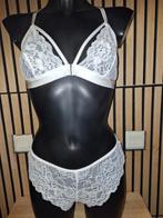 Sexy nieuw spierwit setje met leuke details maat 38-40, Verzenden, Zwart