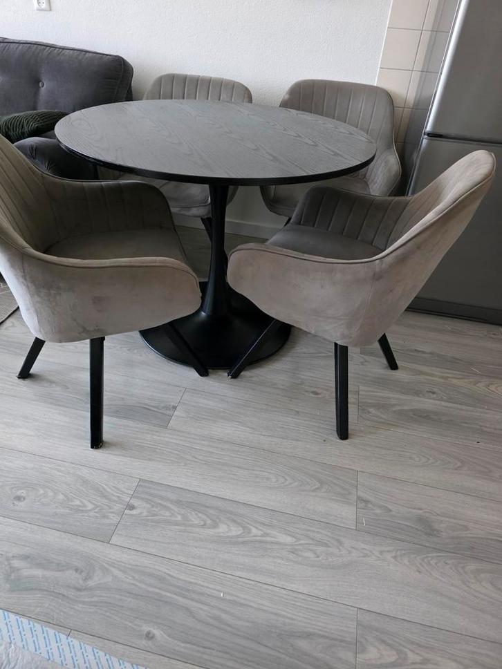 Eethoek met 4 stoelen, Huis en Inrichting, Tafels | Eettafels, Gebruikt, 100 tot 150 cm, 100 tot 150 cm, Vier personen, Rond, Overige houtsoorten