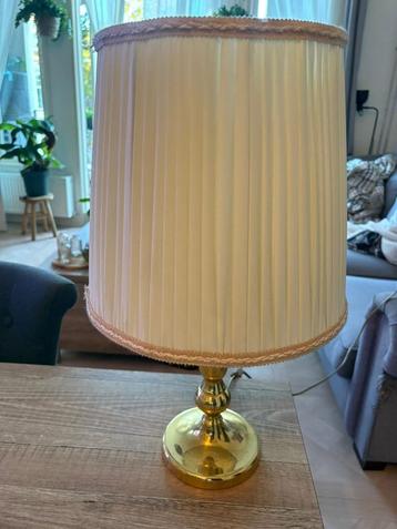 Vintage lampen met mooie Kap beschikbaar voor biedingen