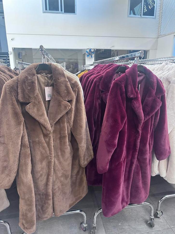Mooie zachte faux fur jas in bordo of beige, Kleding | Dames, Jassen | Zomer, Nieuw, Maat 42/44 (L), Overige kleuren, Ophalen of Verzenden