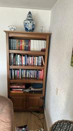 Mooie boekenkast te koop! Vintage, Antiek, Met deur(en), Zo goed als nieuw, 150 tot 200 cm
