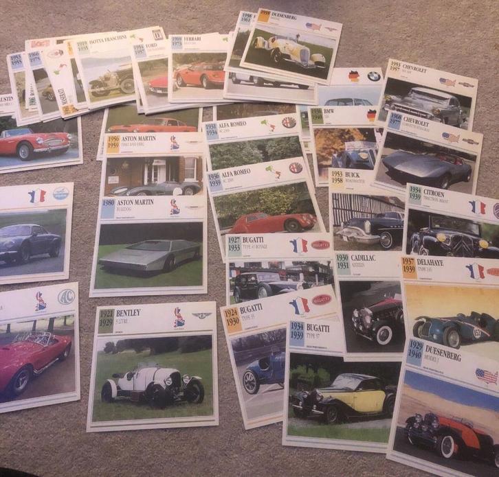 Edito-Service: 62 autokaarten + stickerblad met autologo's, Verzamelen, Automerken, Motoren en Formule 1, Nieuw, Auto's, Ophalen