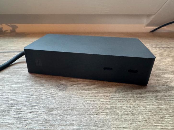 Microsoft Surface Dock 2 (1917) - Zeer Goede Staat, Computers en Software, Dockingstations, Zo goed als nieuw, Docking station