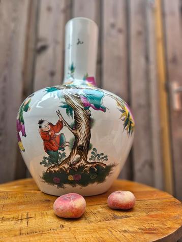 Grote Chinese bolvaas 57 cm beschikbaar voor biedingen