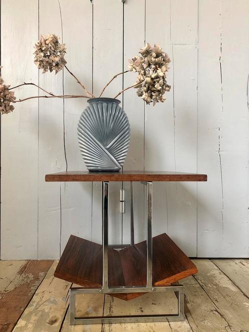 Vintage tafeltje met tijdschriftenrek, Huis en Inrichting, Woonaccessoires | Krantenbakken en Lectuurbakken, Gebruikt, Ophalen of Verzenden