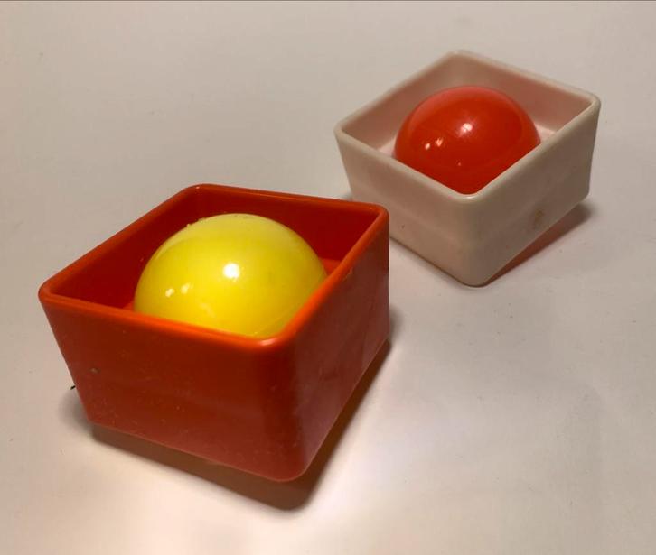 Vintage Plasty Babyspeelgoed bal in vierkant, Verzamelen, Speelgoed, Gebruikt, Ophalen of Verzenden