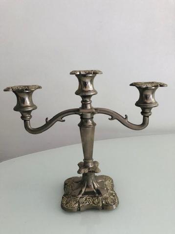 Antieke Victoriaans verzilverde 3-armige kandelaar  beschikbaar voor biedingen