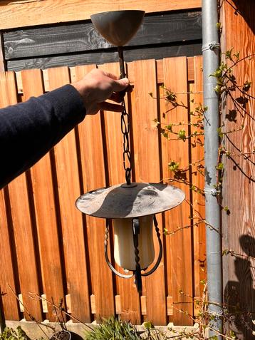 Prachtige Antieke buitenlamp beschikbaar voor biedingen