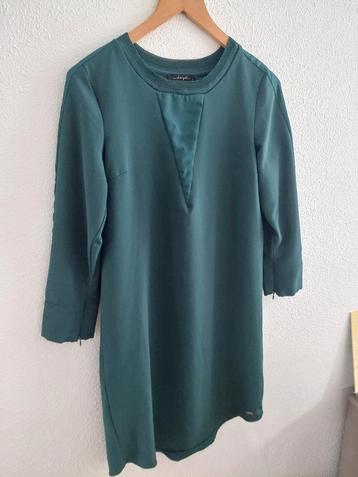 Jurk kniel.95cm DAYZ small oksell.48cm groen 1week gedragen  beschikbaar voor biedingen