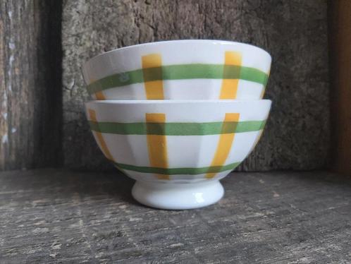 2 leuke oude facet brocante spoelkommen met strepen, Antiek en Kunst, Curiosa en Brocante, Verzenden
