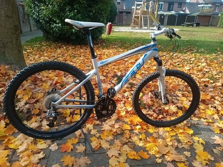 Felt Q820, Fietsen en Brommers, Fietsen | Mountainbikes en ATB, Zo goed als nieuw, Overige merken, 49 tot 53 cm, Hardtail, Ophalen of Verzenden