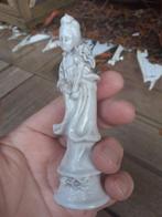 Blanc de Chine Beeldje "Kwan Yin met Lotusbloem", Ophalen of Verzenden